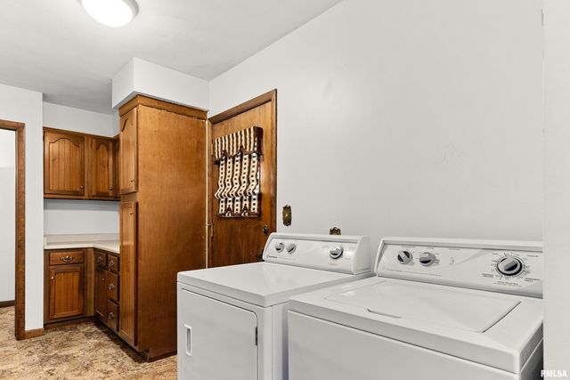 5535 W SIOUX Trail, Peoria, IL 61607