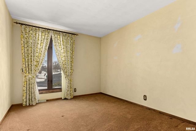 5535 W SIOUX Trail, Peoria, IL 61607