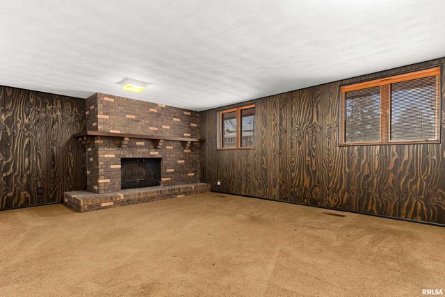 5535 W SIOUX Trail, Peoria, IL 61607