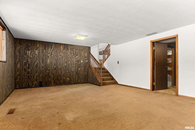 5535 W SIOUX Trail, Peoria, IL 61607