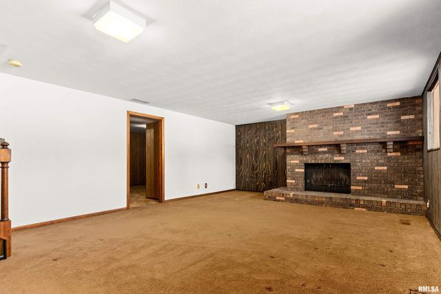 5535 W SIOUX Trail, Peoria, IL 61607