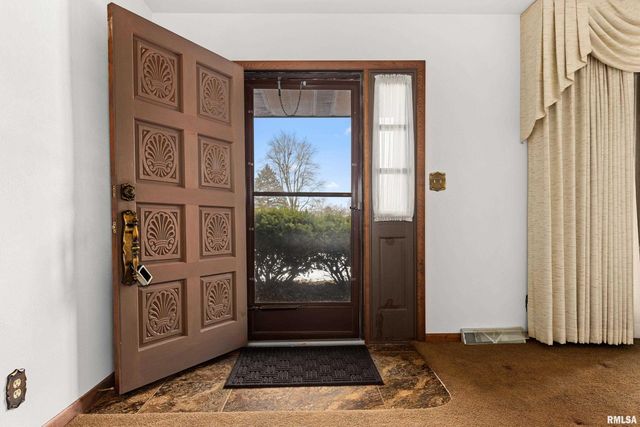 5535 W SIOUX Trail, Peoria, IL 61607