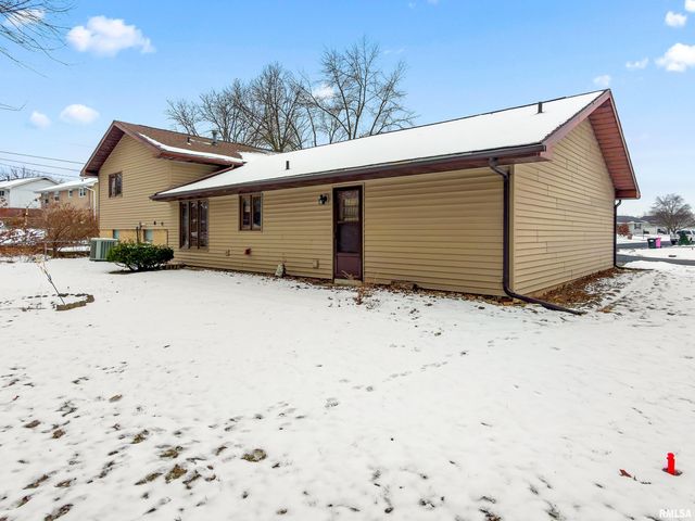 5535 W SIOUX Trail, Peoria, IL 61607