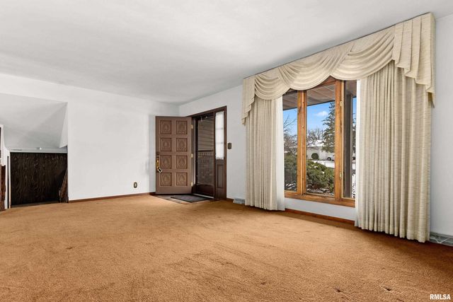 5535 W SIOUX Trail, Peoria, IL 61607