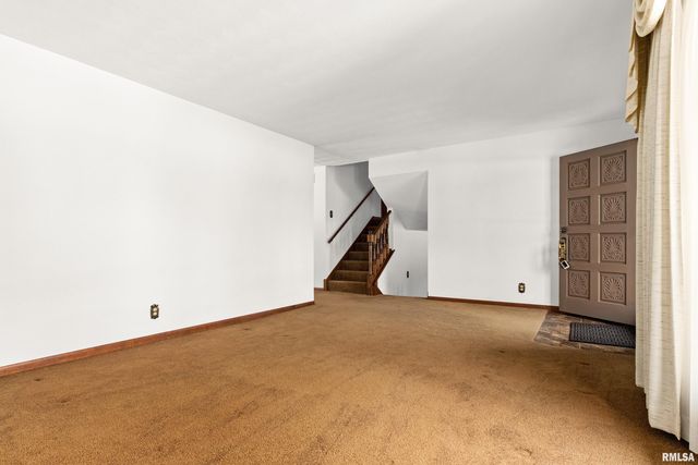 5535 W SIOUX Trail, Peoria, IL 61607