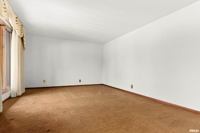 5535 W SIOUX Trail, Peoria, IL 61607