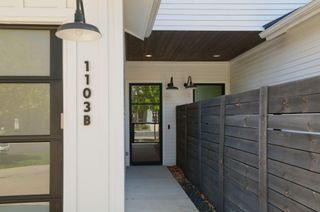 1103 Saucedo ST B, Austin, TX 78721