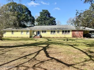 315 N Jackson Street, Poplarville, MS 39470