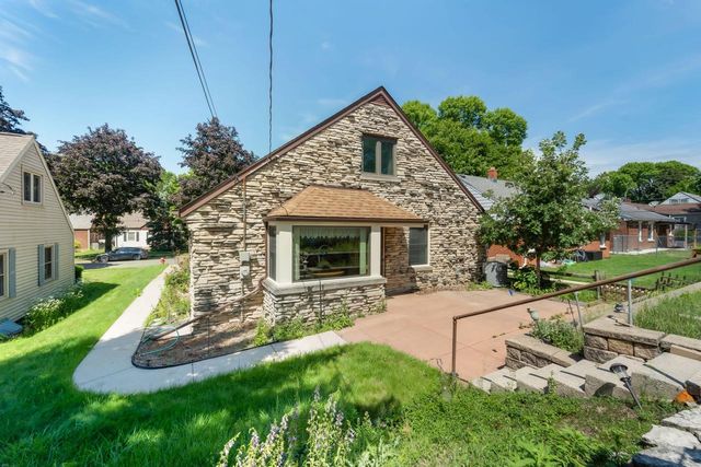 2840 N 86th STREET, Milwaukee, WI 53222