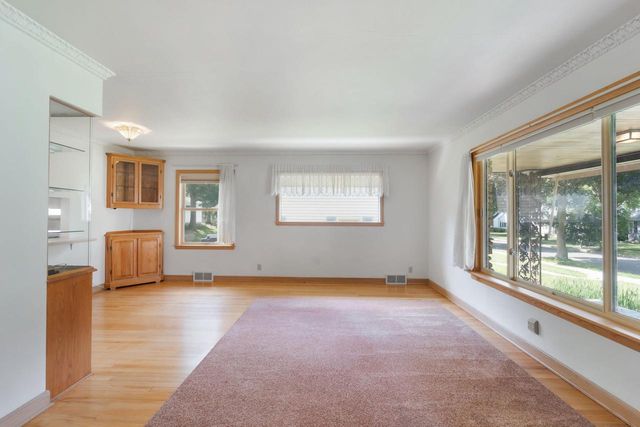 2840 N 86th STREET, Milwaukee, WI 53222