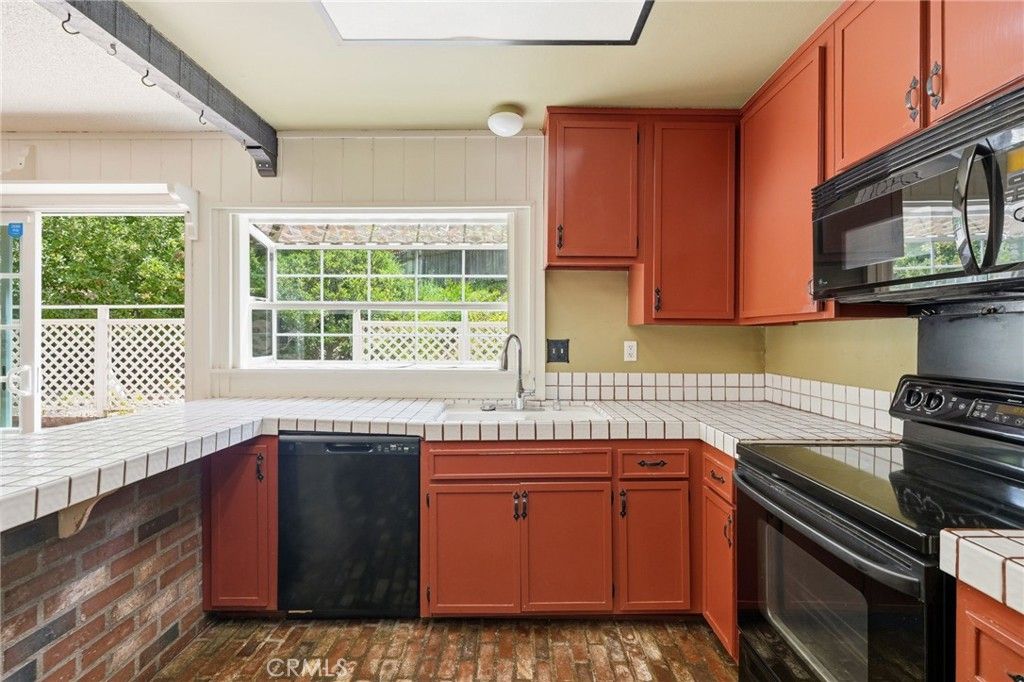 Image 13 of property listing at 4018 Joelton Drive, Agoura Hills, CA 91301