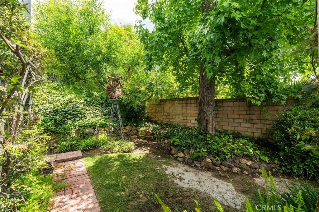 Image 24 of property listing at 4018 Joelton Drive, Agoura Hills, CA 91301