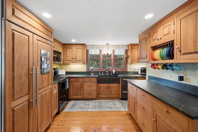 1 Old Jailhouse Road, Amherst, NH 03031