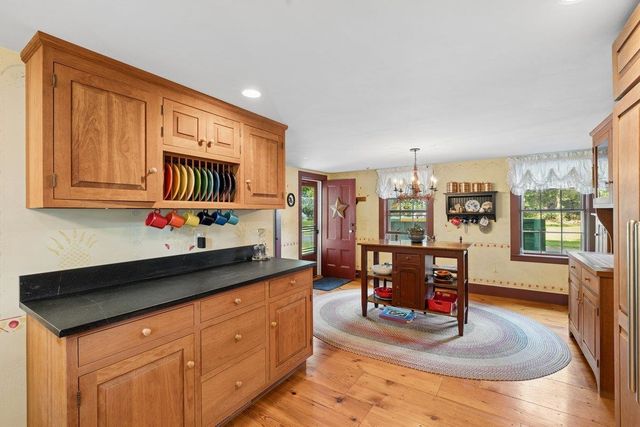 1 Old Jailhouse Road, Amherst, NH 03031