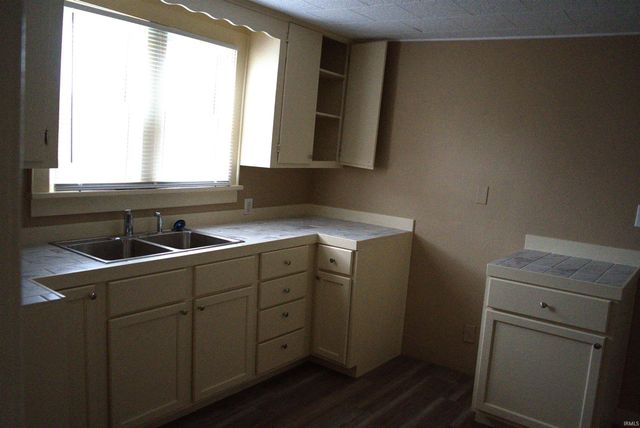 237 Park Avenue, Elkhart, IN 46516