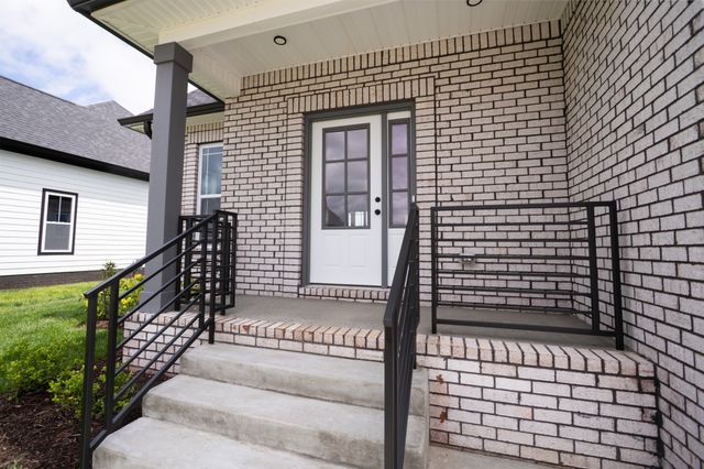 213 Harvest Moon Dr, Clarksville, TN 37043