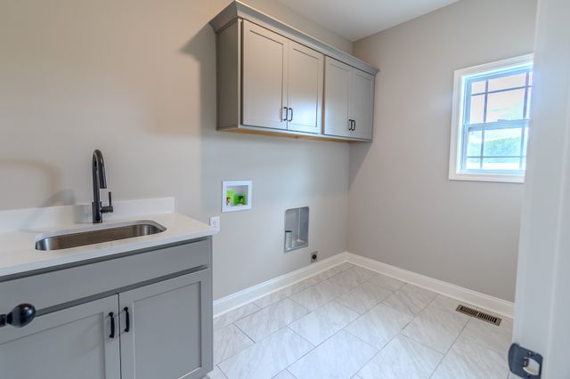 213 Harvest Moon Dr, Clarksville, TN 37043