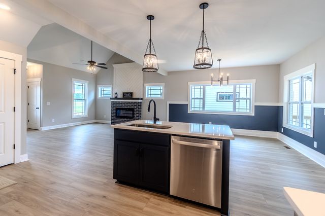 213 Harvest Moon Dr, Clarksville, TN 37043