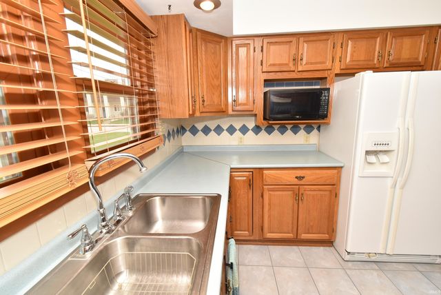 105 N Van Buren Avenue, Fowler, IN 47944