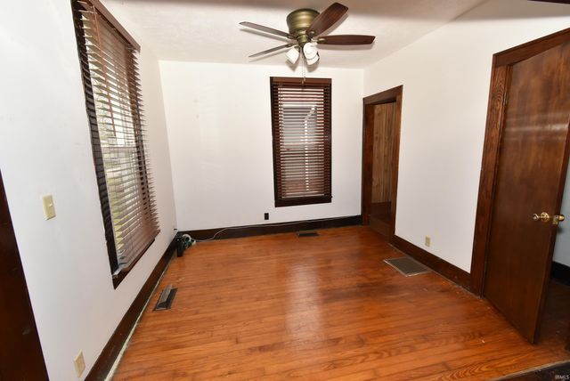 105 N Van Buren Avenue, Fowler, IN 47944