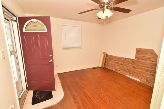 105 N Van Buren Avenue, Fowler, IN 47944