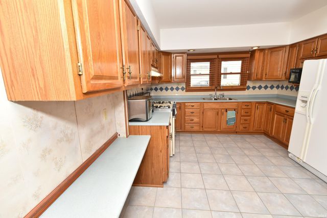 105 N Van Buren Avenue, Fowler, IN 47944