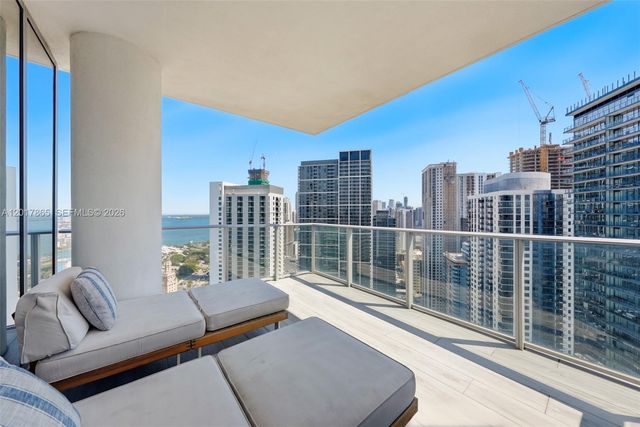 851 NE 1st Ave 3711, Miami, FL 33132