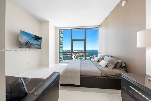 851 NE 1st Ave 3711, Miami, FL 33132