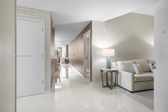 851 NE 1st Ave 3711, Miami, FL 33132