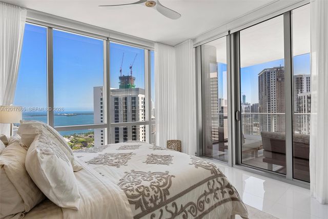 851 NE 1st Ave 3711, Miami, FL 33132