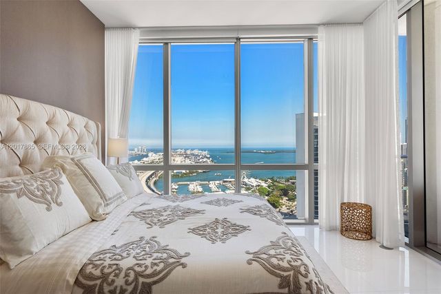 851 NE 1st Ave 3711, Miami, FL 33132