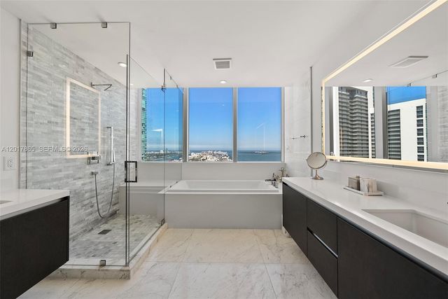 851 NE 1st Ave 3711, Miami, FL 33132