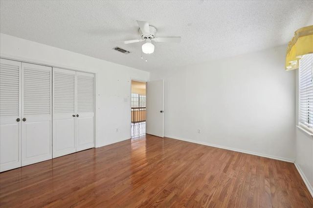 1625 Lindenwood Drive, Orange, TX 77630
