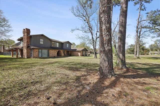 1625 Lindenwood Drive, Orange, TX 77630
