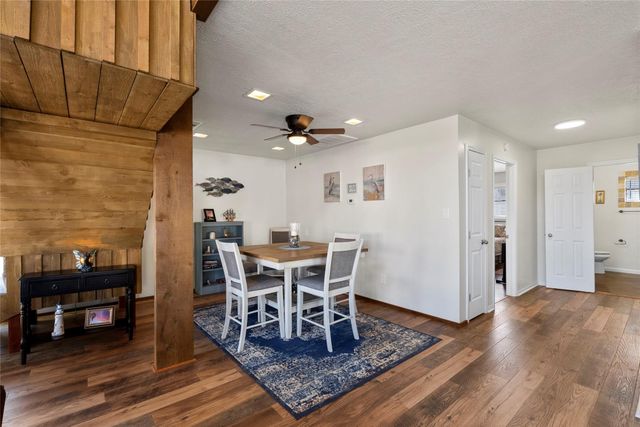 518 Paradise Drive, Tiki Island, TX 77554