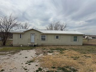 118 Happy Trail Court, Rhome, TX 76078