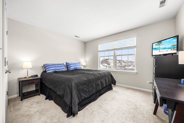 1220 Sears Circle, Elburn, IL 60119