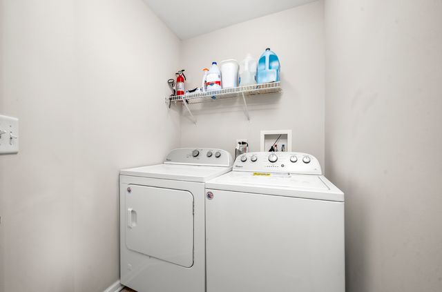 1220 Sears Circle, Elburn, IL 60119