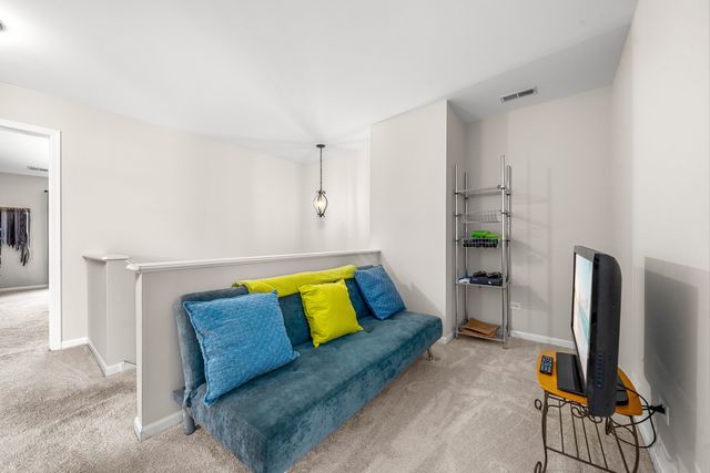 1220 Sears Circle, Elburn, IL 60119