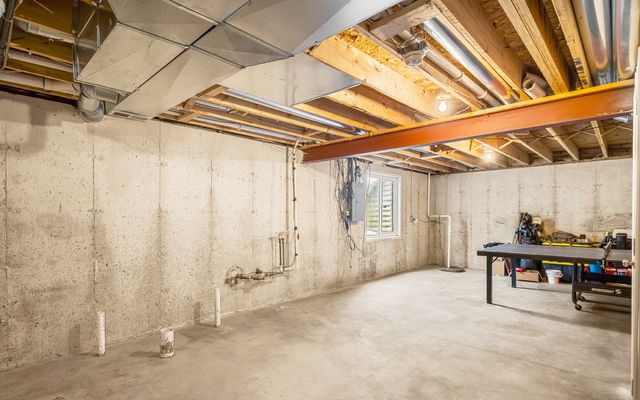 1220 Sears Circle, Elburn, IL 60119