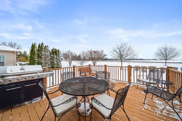 1220 Sears Circle, Elburn, IL 60119