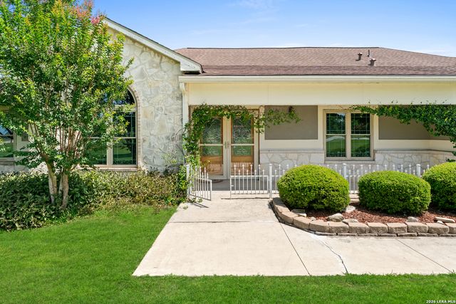 1143 CODY LN, Marion, TX 78124