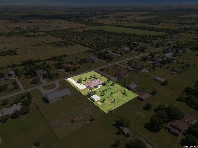 1143 CODY LN, Marion, TX 78124