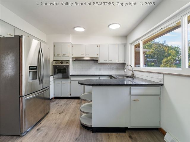 1212 Crown Drive, South Charleston, WV 25309