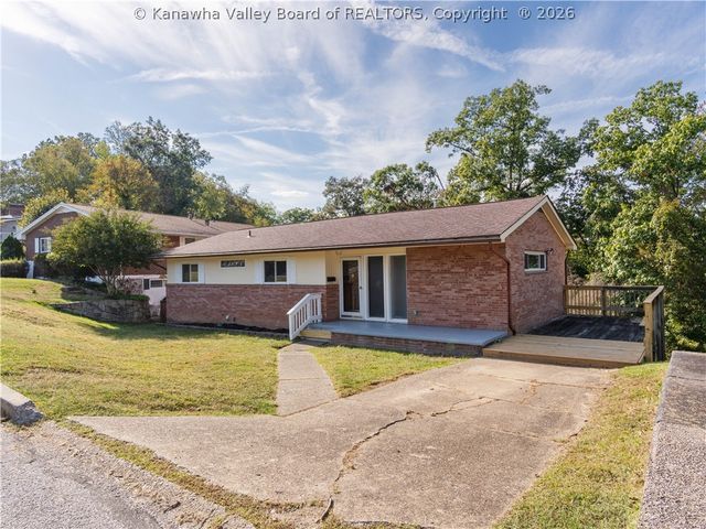 1212 Crown Drive, South Charleston, WV 25309
