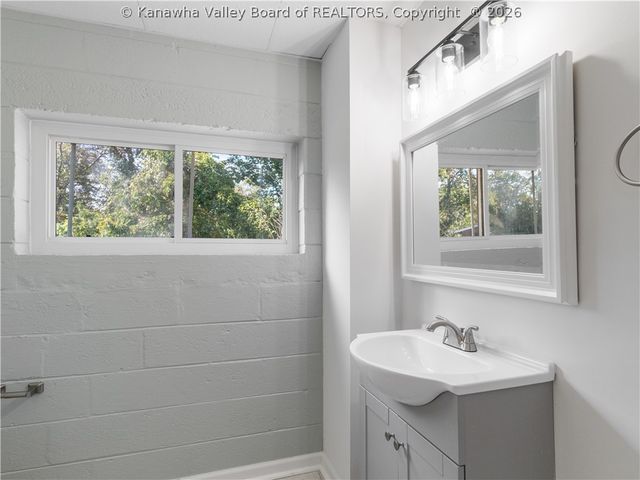 1212 Crown Drive, South Charleston, WV 25309