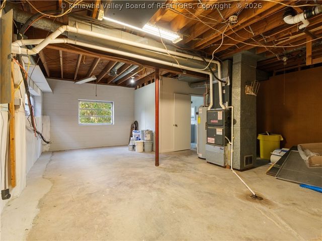 1212 Crown Drive, South Charleston, WV 25309