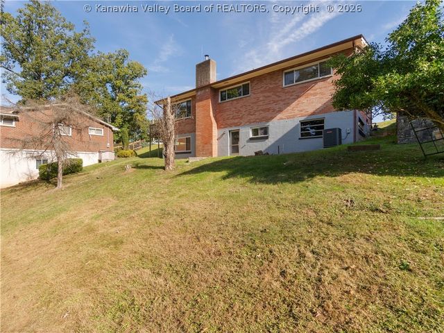 1212 Crown Drive, South Charleston, WV 25309