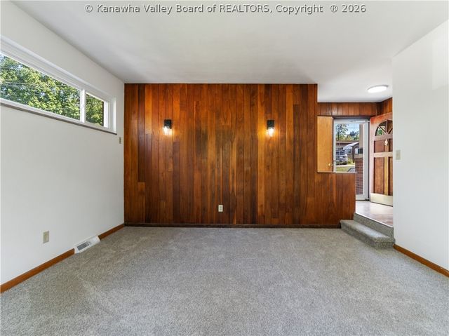 1212 Crown Drive, South Charleston, WV 25309