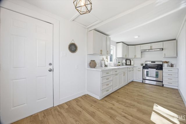 317 Columbus Street, Bakersfield, CA 93305